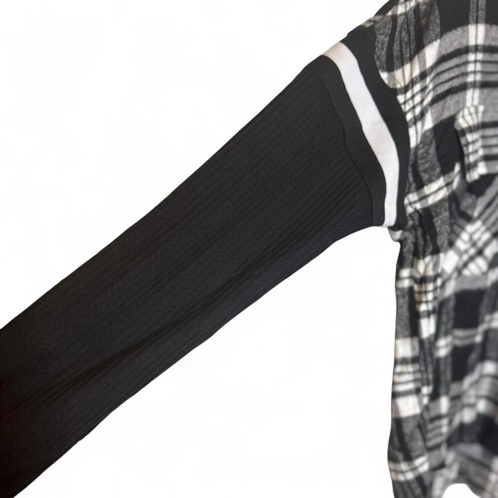 SO Juniors Small Plaid Flannel Shirt Grunge Cozy Edgy Academia Goth Casual Comfy - Picture 4 of 6